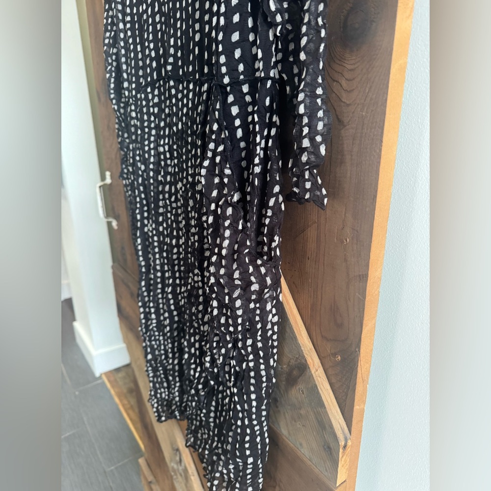 Artful Home Lisa Bayne Black and White Striped Long Sleeve Dress - Picture 3 of 8